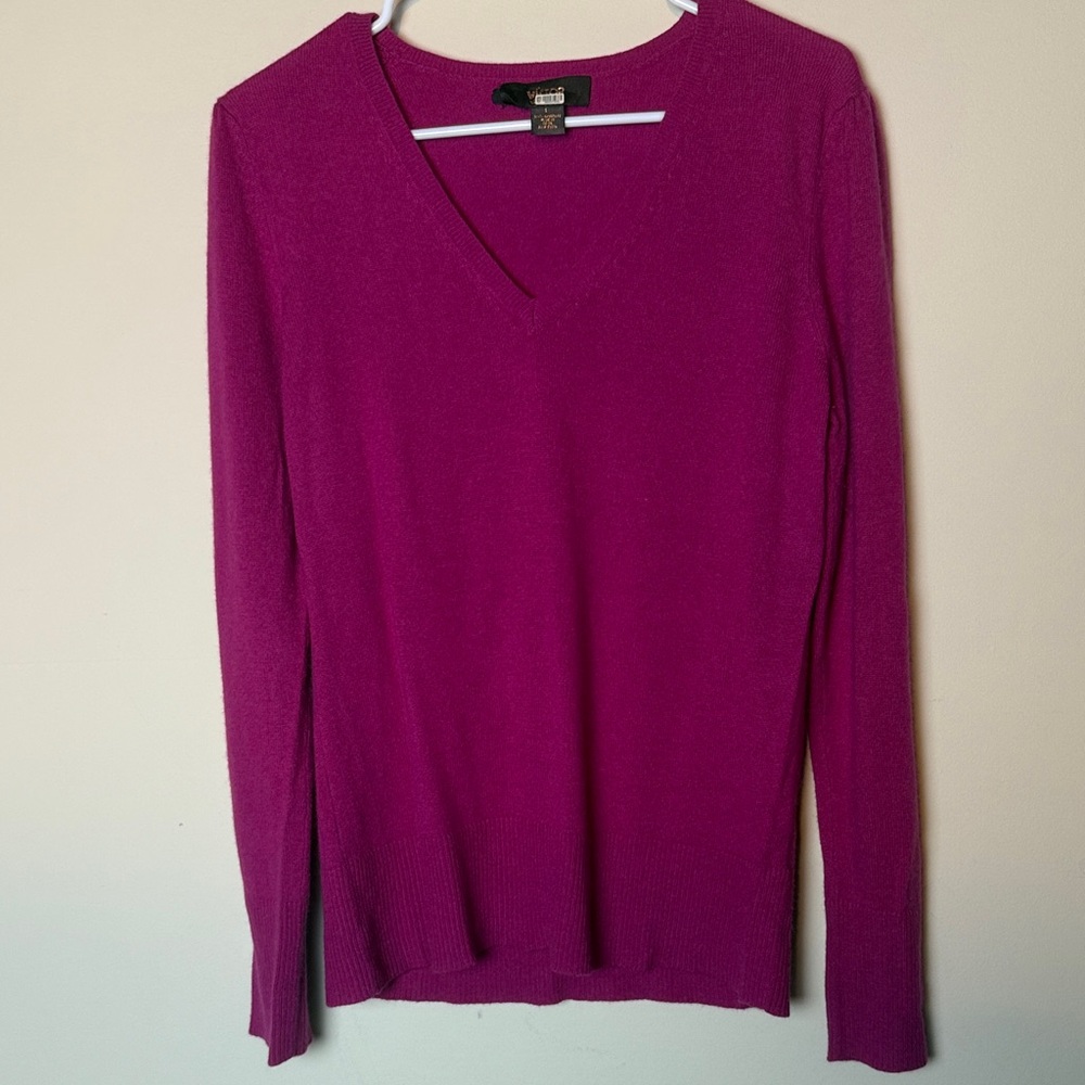 Victor Alfaro V-Neck Magenta deep pink cashmere Sweater size L Barbie girlhood